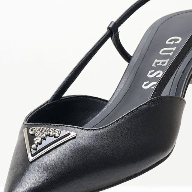 50252962-black-39 5